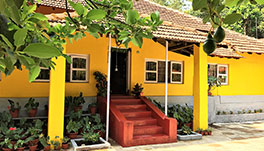 Guddadamane Homestay - Outside View 1